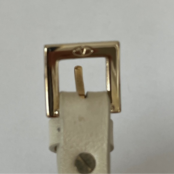 SOLD Valentino Garavani Large Rockstud Leather Bracelet Cream Gold - Picture 11 of 12